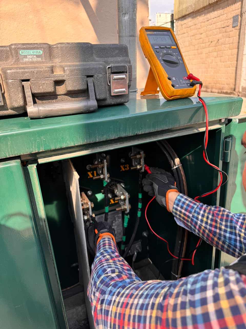 Prueba eléctrica en transformador